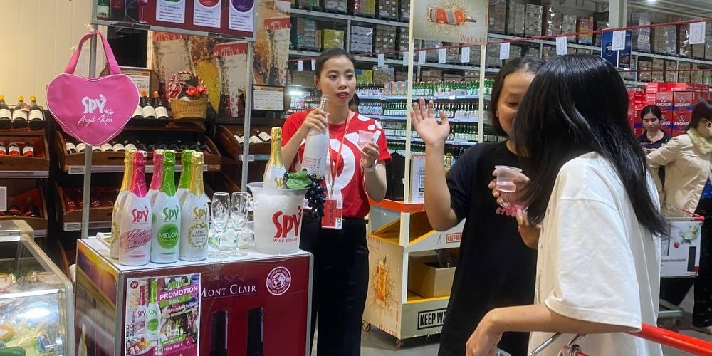 Experience SPY Sparkle: LIVE Testing at Makro on December 23 - Image 5